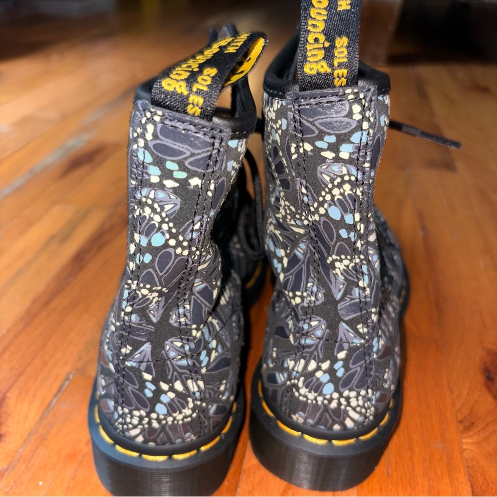 Dr. Martens 1460 Blue Black Butterfly Women's Boots | Size 7 women’s - Picture 10 of 13